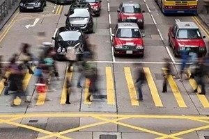 車輛右轉(zhuǎn)彎時不注意這些！兩本駕照都不夠扣，老司機(jī)都會犯錯！