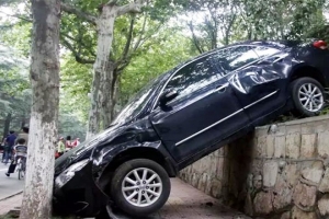 汽車剎車失靈前的4個(gè)征兆，記住了關(guān)鍵時(shí)候能保命！